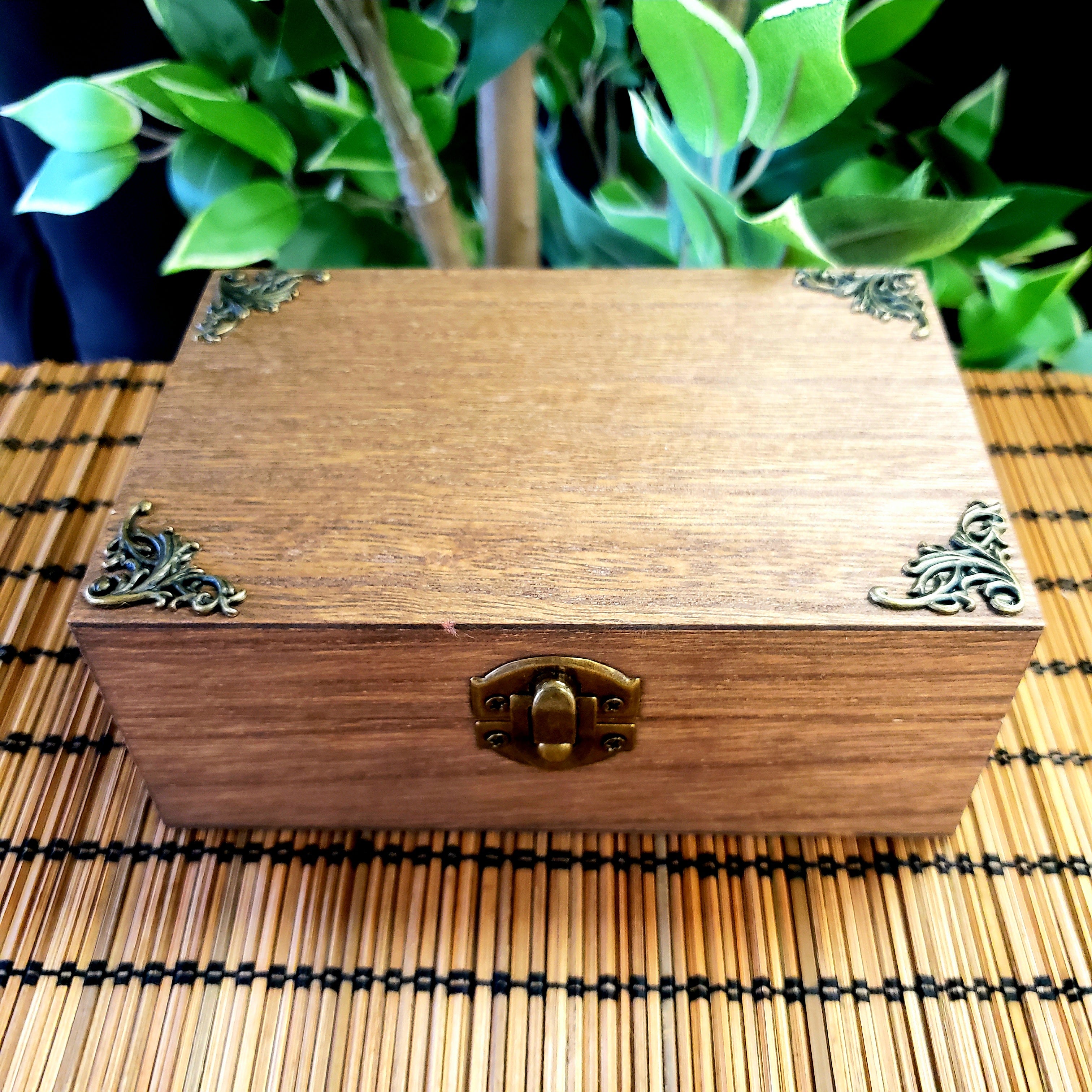 Universal Prayer Box